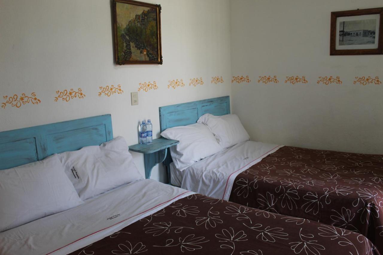Hotel Posada Chamacuero Comonfort Esterno foto