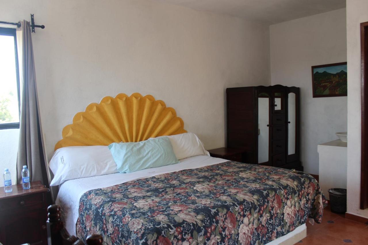 Hotel Posada Chamacuero Comonfort Esterno foto
